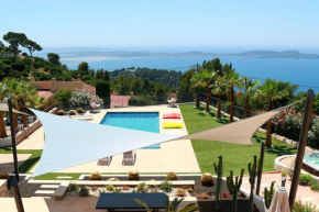 Villa Françoise pour 10 personnes avec vue mer et piscine chauffée à Carqueiranne